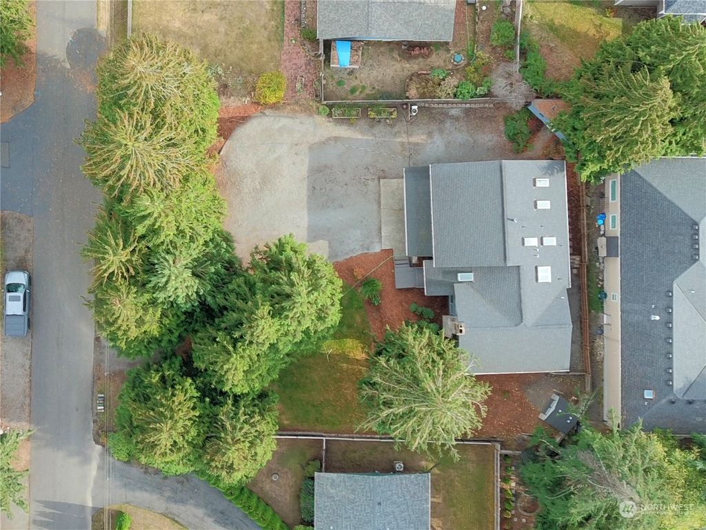 Photo of 8025 NE 126th Place, Kirkland, WA 98034 (MLS # 2012787)