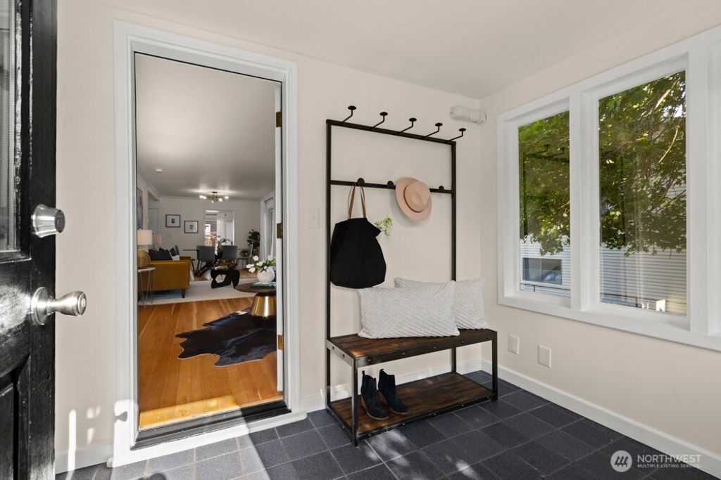 Photo of 4146 47th Avenue SW, Seattle, WA 98116 (MLS # 2387738)