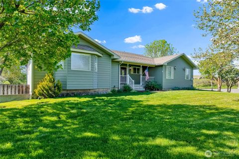 Photo of 601 Tomeo Court, Saint John, WA 99171 (MLS # 2520255)