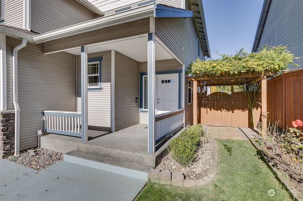 Photo of 217 79th Place SE, Everett, WA 98203 (MLS # 2174580)