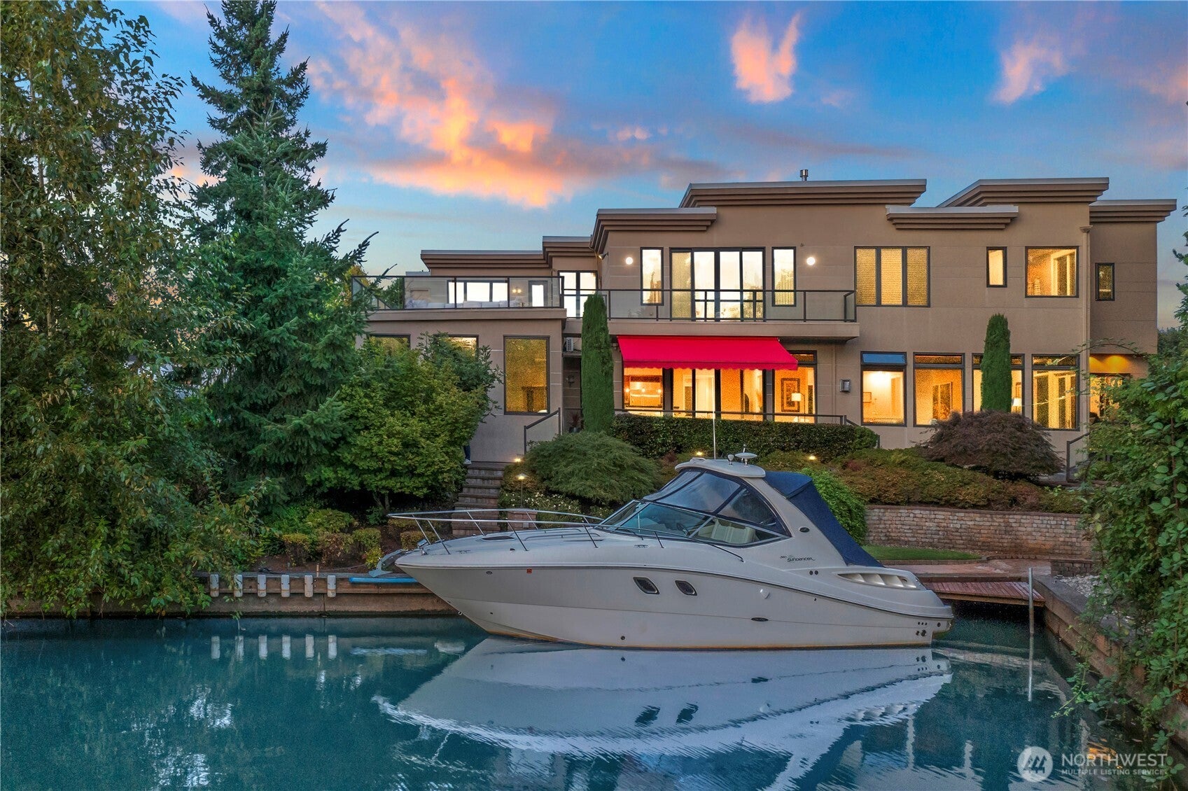 2 Crescent Key SE