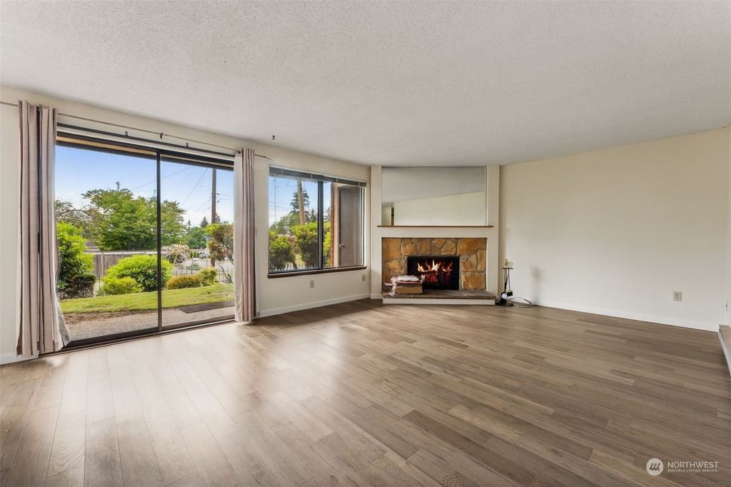 Photo of 22700 28th Avenue S #108, Des Moines, WA 98198 (MLS # 2254920)