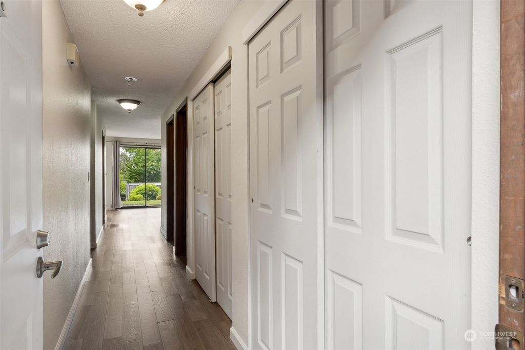Photo of 22700 28th Avenue S #108, Des Moines, WA 98198 (MLS # 2254920)