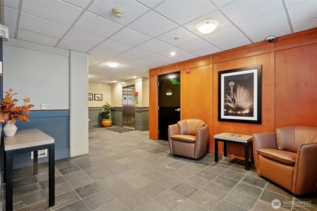 Photo of 701 1st Avenue N #204, Seattle, WA 98109 (MLS # 2495341)