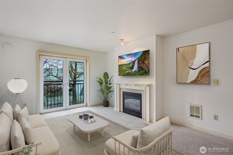 Photo of 701 1st Avenue N #204, Seattle, WA 98109 (MLS # 2495341)