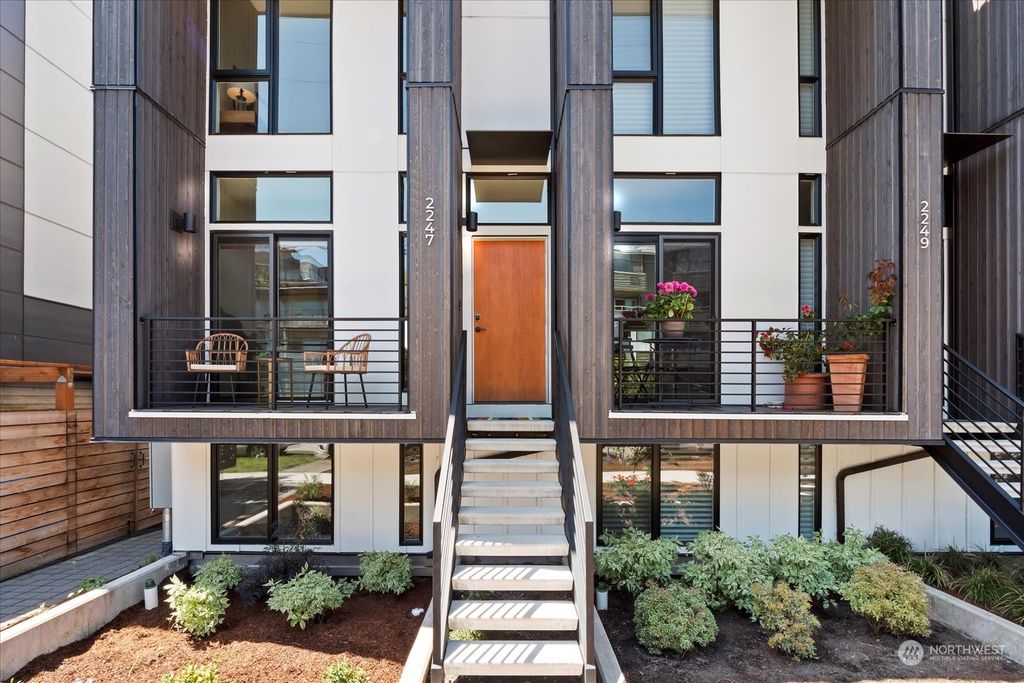 Photo of 2247 Minor Avenue E, Seattle, WA 98102 (MLS # 2128888)