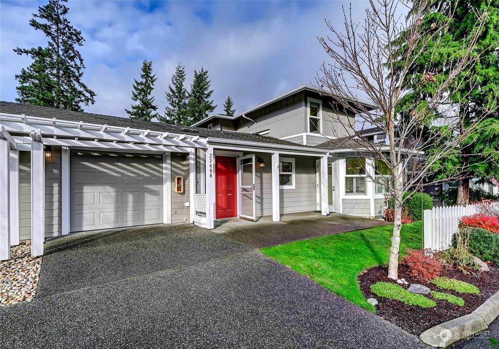 Photo of 22488 SE 37th Terrace #2337, Issaquah, WA 98029 (MLS # 2183934)