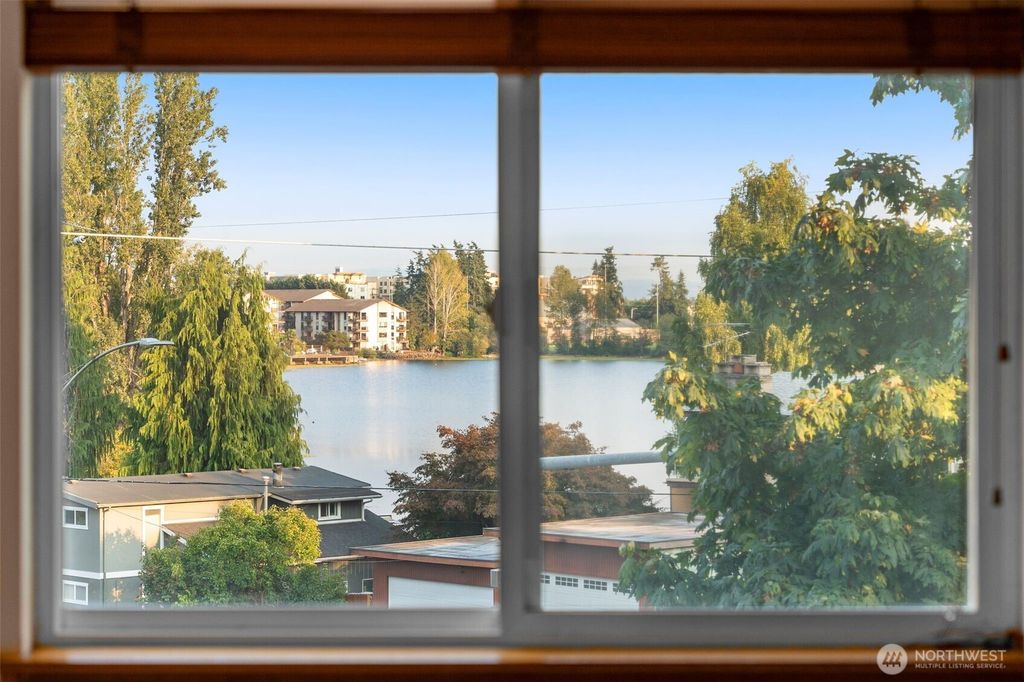 Photo of 13709 Greenwood Avenue N, Seattle, WA 98133 (MLS # 2366181)