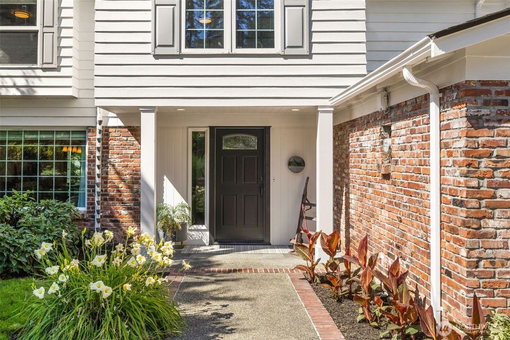 Photo of 11216 E Riverside Drive, Bothell, WA 98011 (MLS # 2424079)