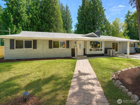 Photo of 12015 59th Avenue E, Puyallup, WA 98373 (MLS # 2540477)