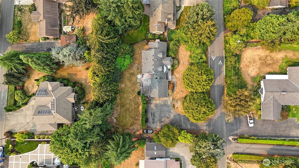 Photo of 13649 Main St St, Bellevue, WA 98005 (MLS # 2430998)