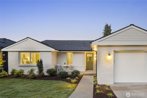 Photo of 5006 Harold Place NE, Seattle, WA 98105 (MLS # 2437560)