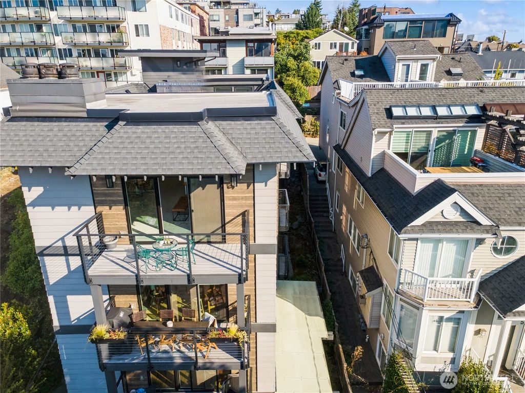 Photo of 510 Ward Street #401, Seattle, WA 98109 (MLS # 2437090)