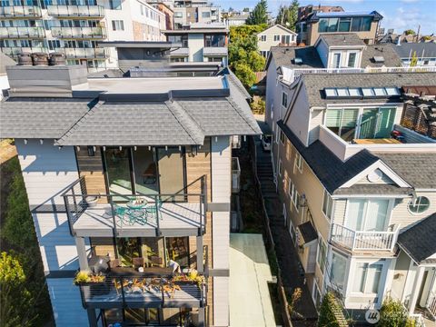 Photo of 510 Ward Street #401, Seattle, WA 98109 (MLS # 2437090)