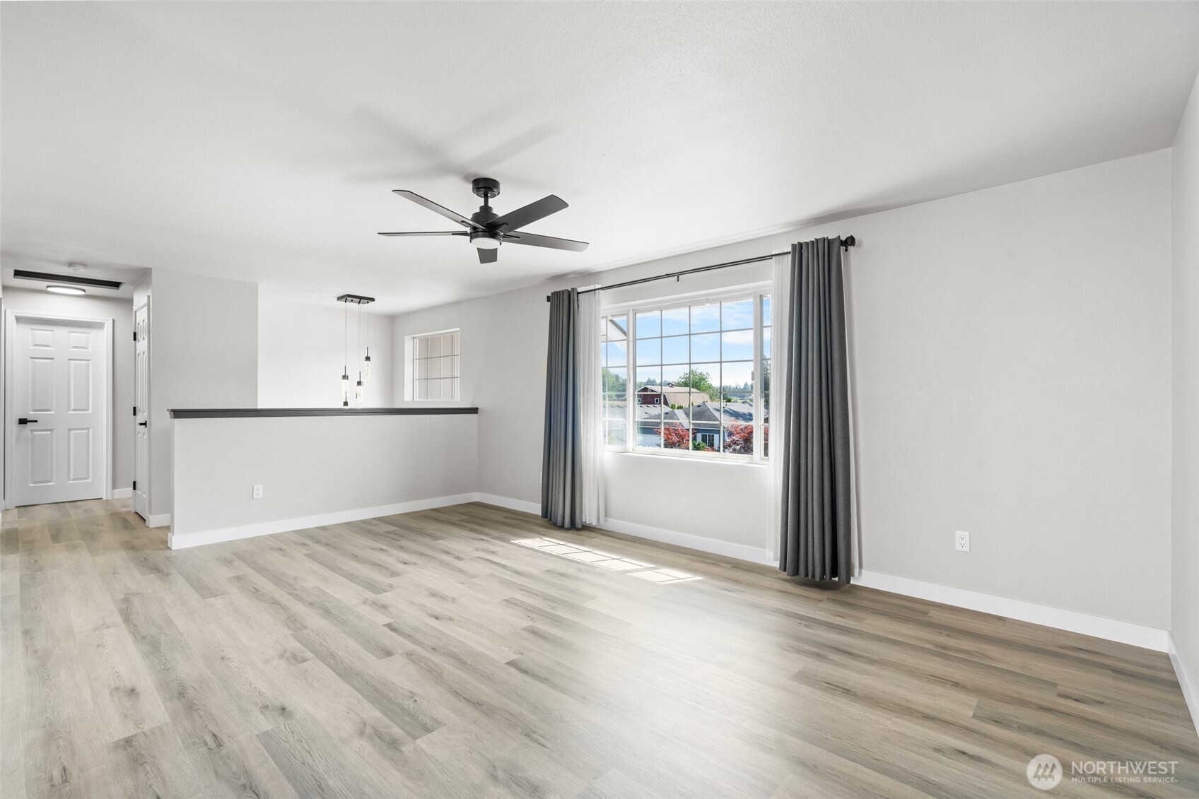 Spanaway, Washington 98387, United States, 3 Bedrooms Bedrooms, ,2 BathroomsBathrooms,Residential,Active,203959