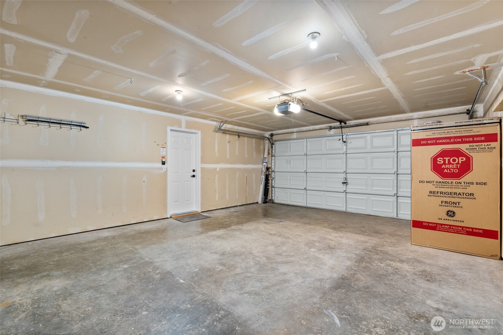 Spanaway, Washington 98387, United States, 3 Bedrooms Bedrooms, ,2 BathroomsBathrooms,Residential,Active,203959