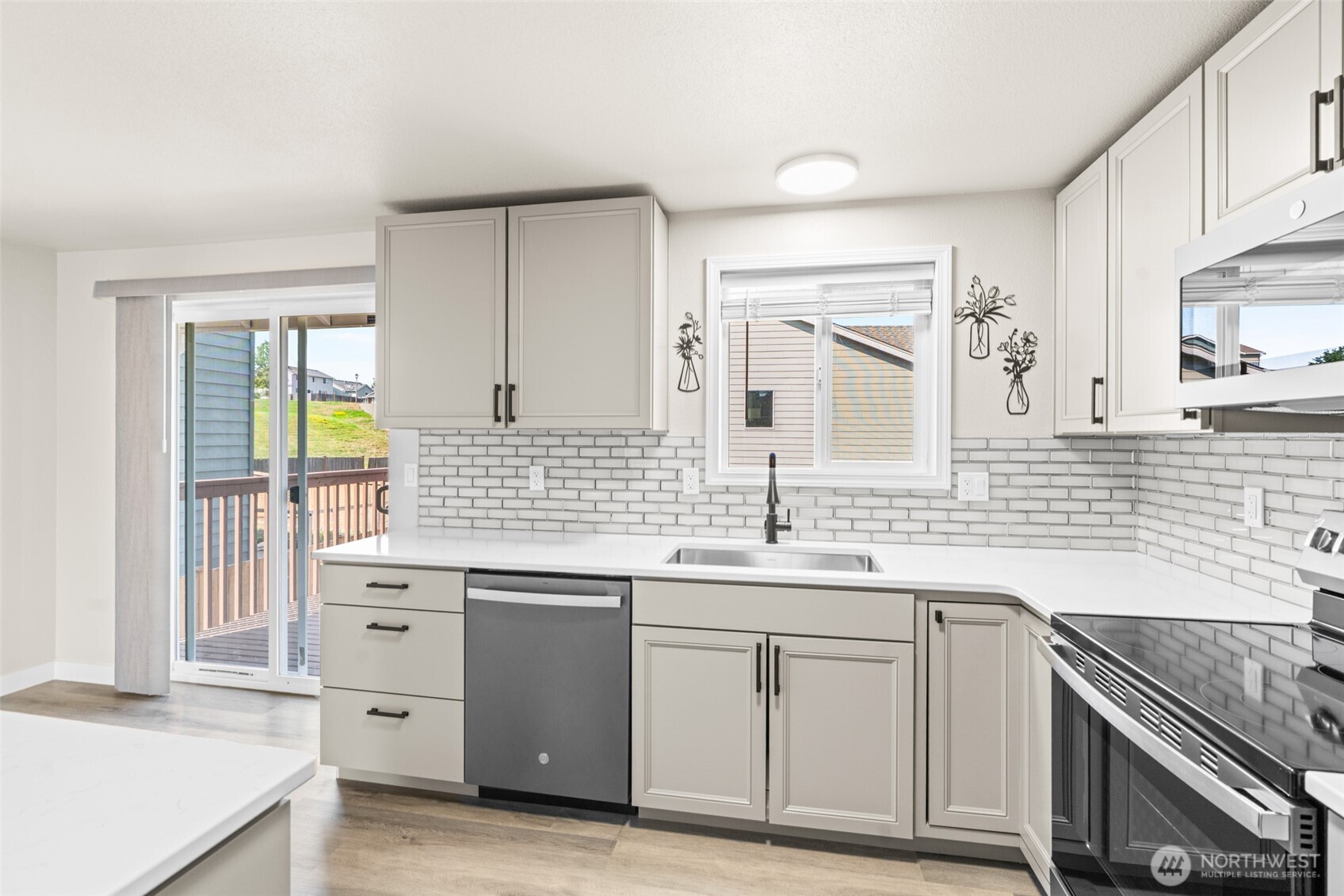 Spanaway, Washington 98387, United States, 3 Bedrooms Bedrooms, ,2 BathroomsBathrooms,Residential,Active,203959