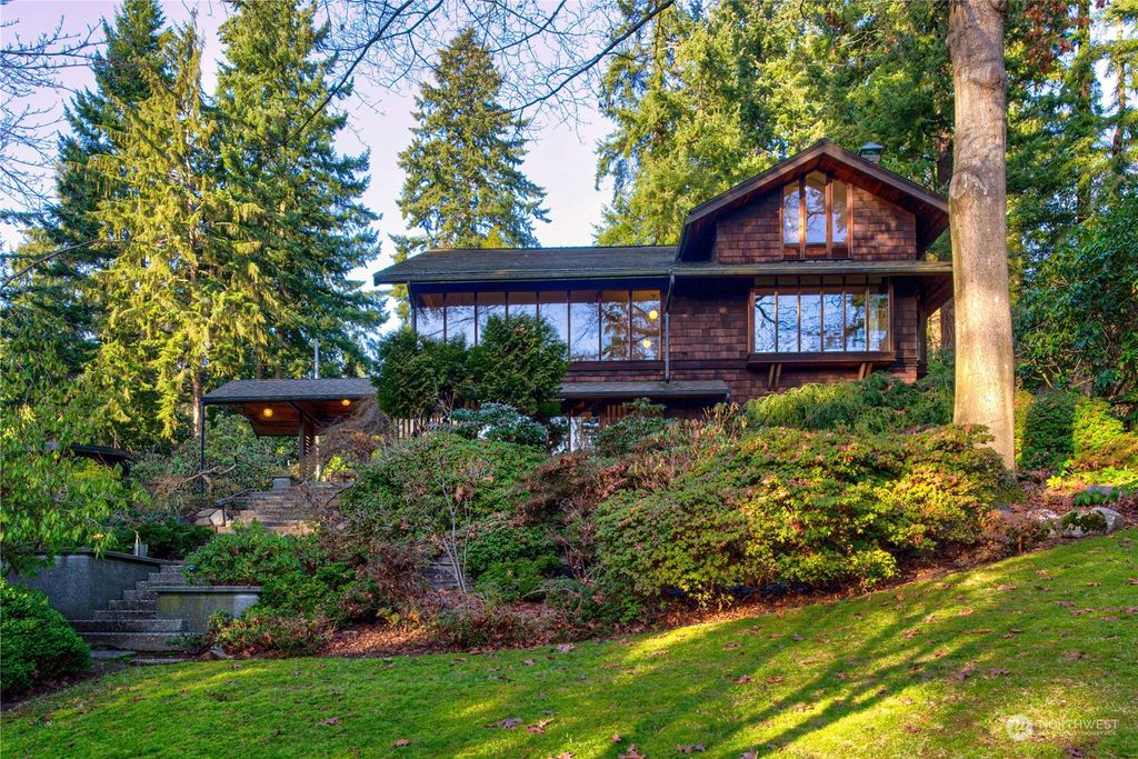 Photo of 4734 NE 178th Street, Lake Forest Park, WA 98155 (MLS # 2026992)