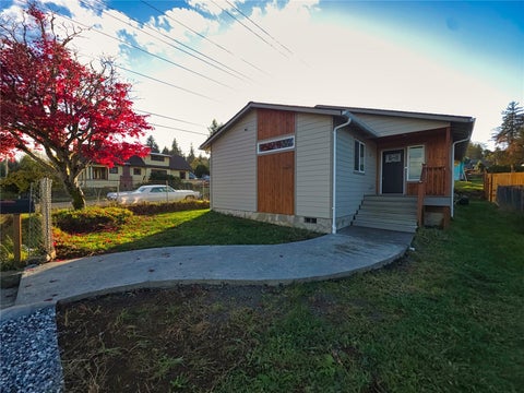Photo of 758 Barnhart Street, Raymond, WA 98577 (MLS # 2597588)