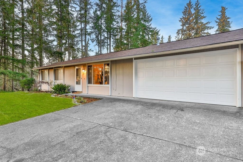 Photo of 26151 195th Place SE, Covington, WA 98042 (MLS # 2180264)