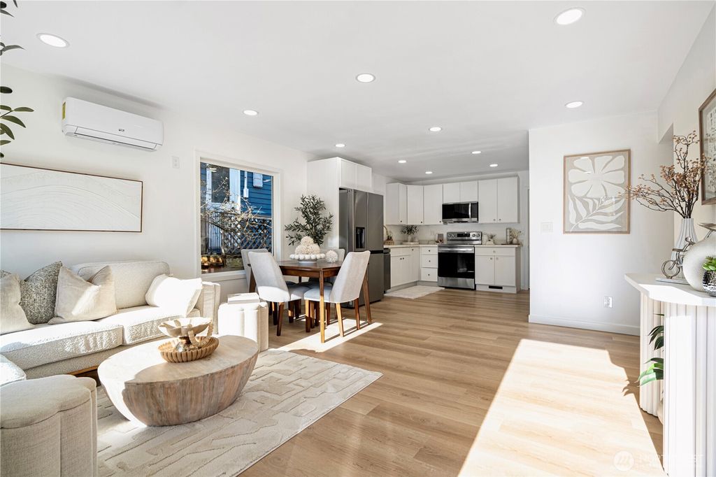 Photo of 3538 SW Southern Street, Seattle, WA 98126 (MLS # 2454399)