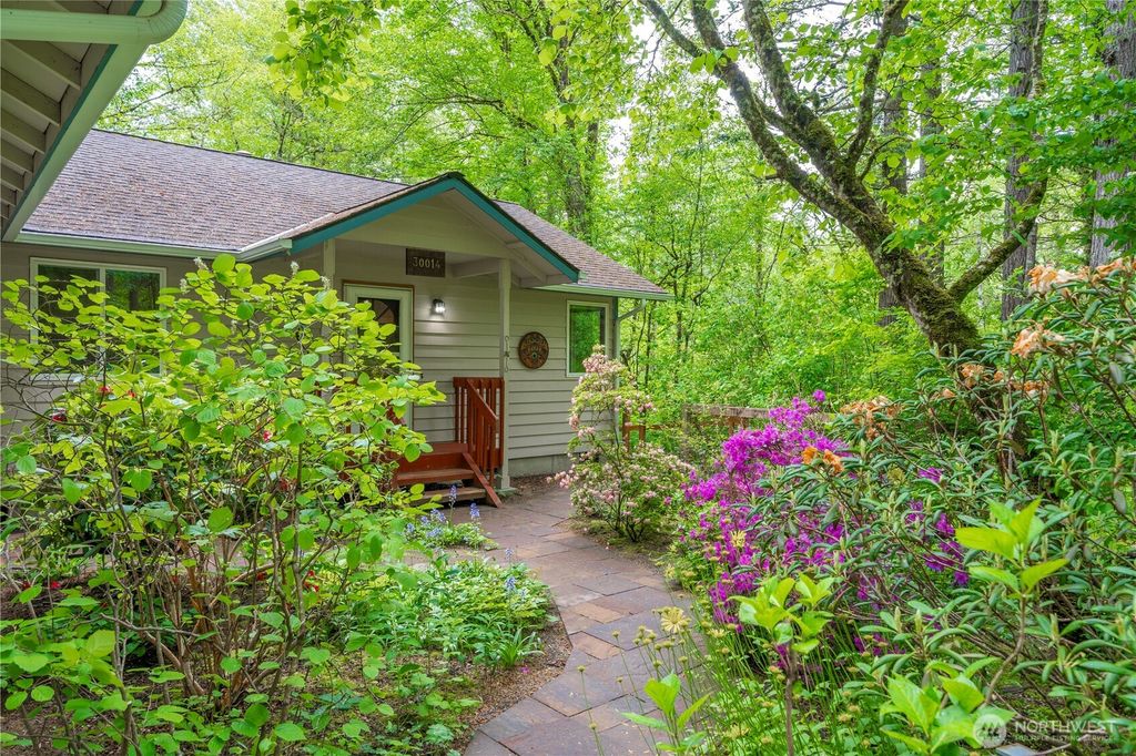 Photo of 30014 312th Way SE, Ravensdale, WA 98051 (MLS # 2375550)