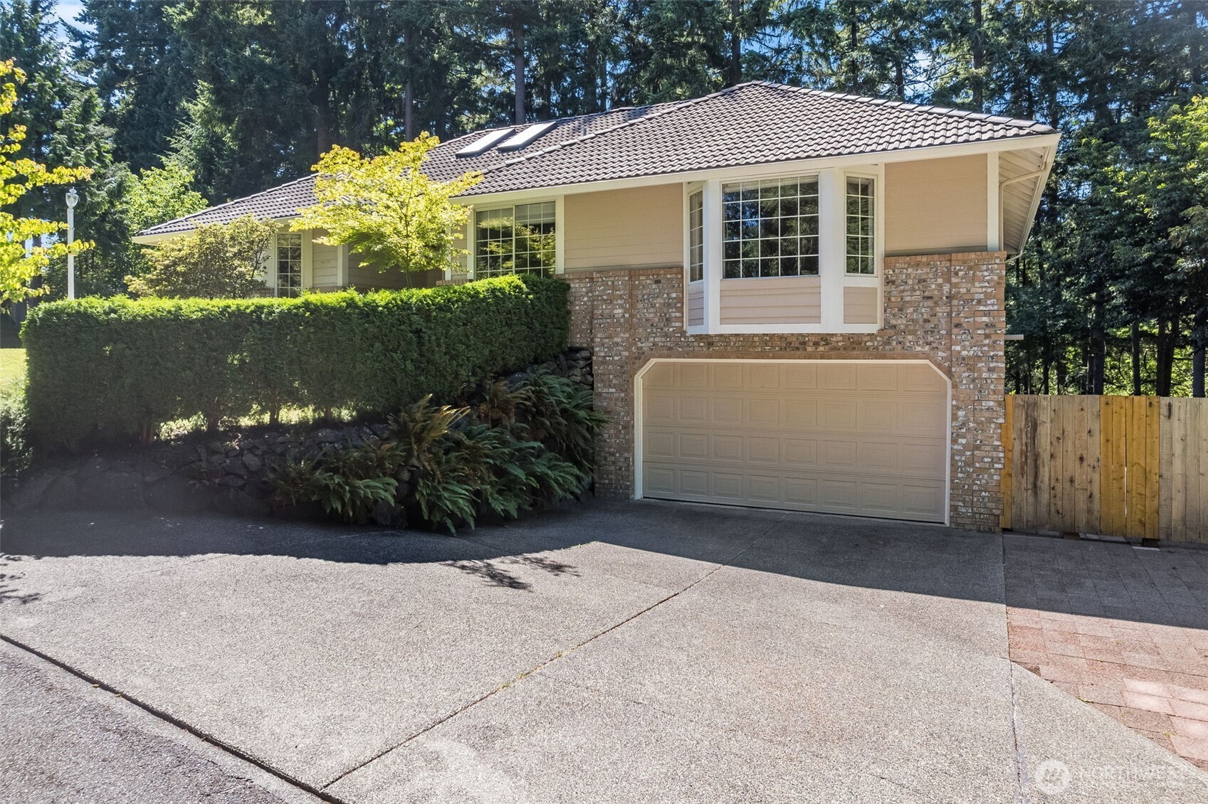 6810 65th Ave W