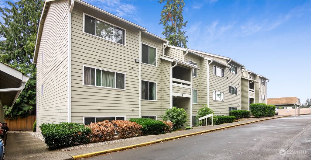 Photo of 20325 19th Avenue NE #B304, Shoreline, WA 98155 (MLS # 1967826)