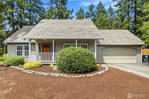 Photo of 7413 144th Street Ct E, Puyallup, WA 98375 (MLS # 2547948)