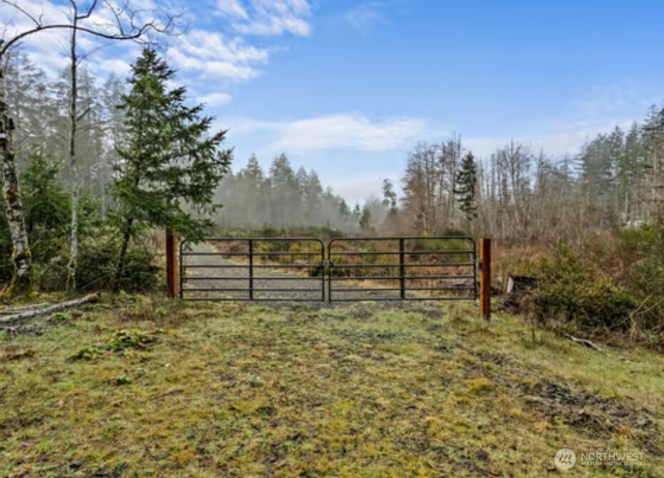 2561 E Harstine Island Road N