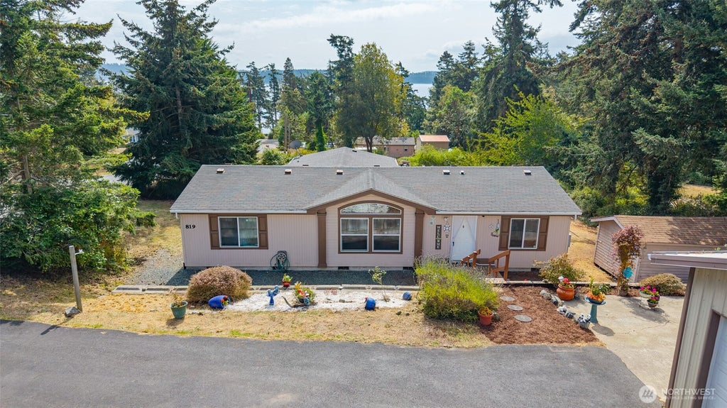 Photo of 819 Gabrielson Road, Oak Harbor, WA 98277 (MLS # 2582190)