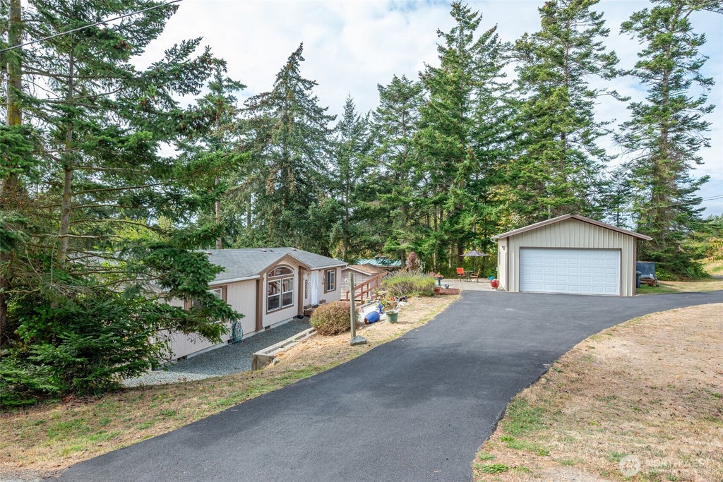 Photo of 819 Gabrielson Road, Oak Harbor, WA 98277 (MLS # 2582190)