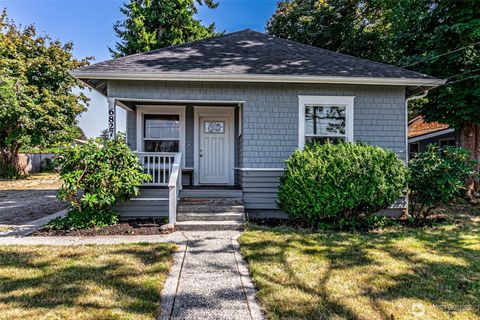 Photo of 6827 S Thompson Avenue, Tacoma, WA 98408 (MLS # 2425566)