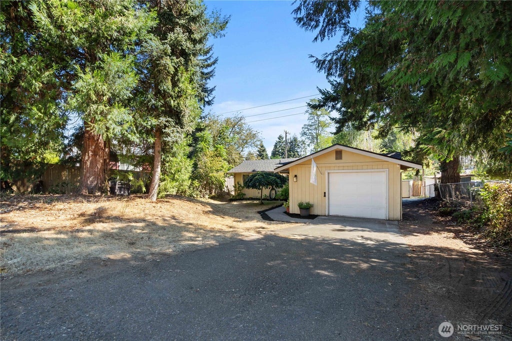 Photo of 6237 S Cheyenne Street, Tacoma, WA 98409 (MLS # 2572258)