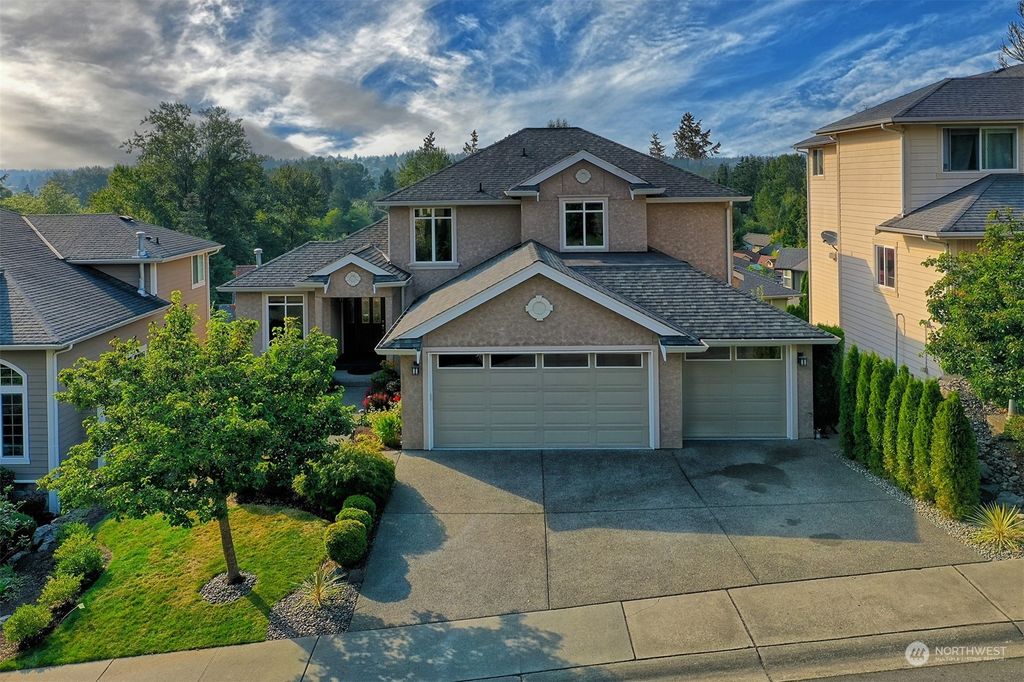 Photo of 8220 NE 187th Way, Kenmore, WA 98028 (MLS # 1994591)