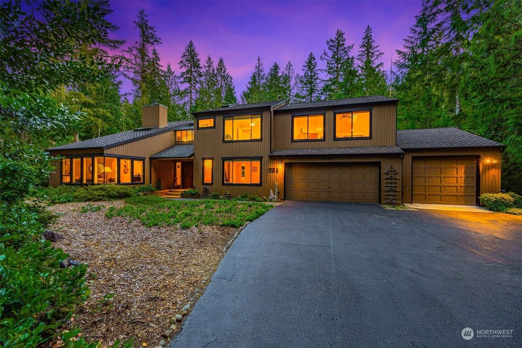 Photo of 21407 NE 6th Place, Sammamish, WA 98074 (MLS # 2143520)