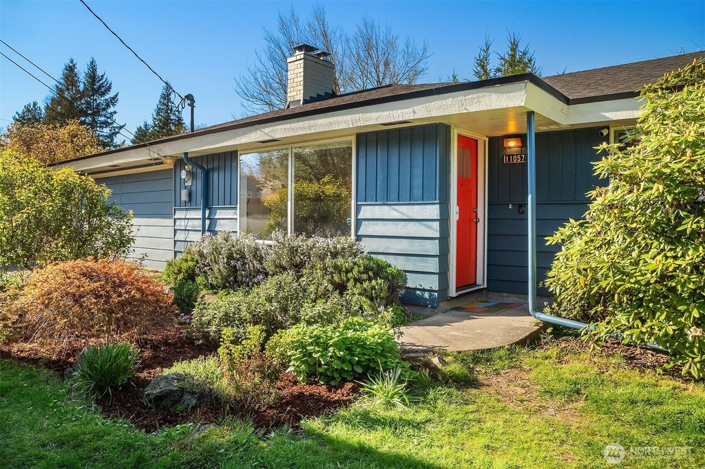 Photo of 11057 11th Avenue SW, Seattle, WA 98146 (MLS # 2358007)