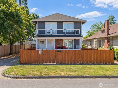 Photo of 5626 Warner ST, Tacoma, WA 98409 (MLS # 2588792)