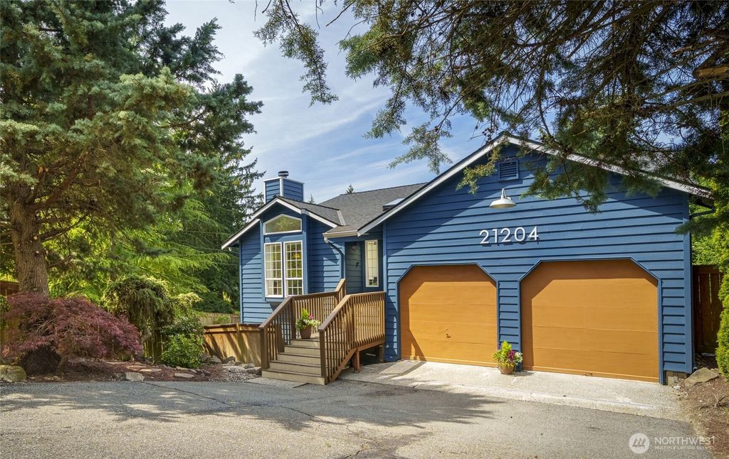 Photo of 21204 8th Place W, Lynnwood, WA 98036 (MLS # 2519219)
