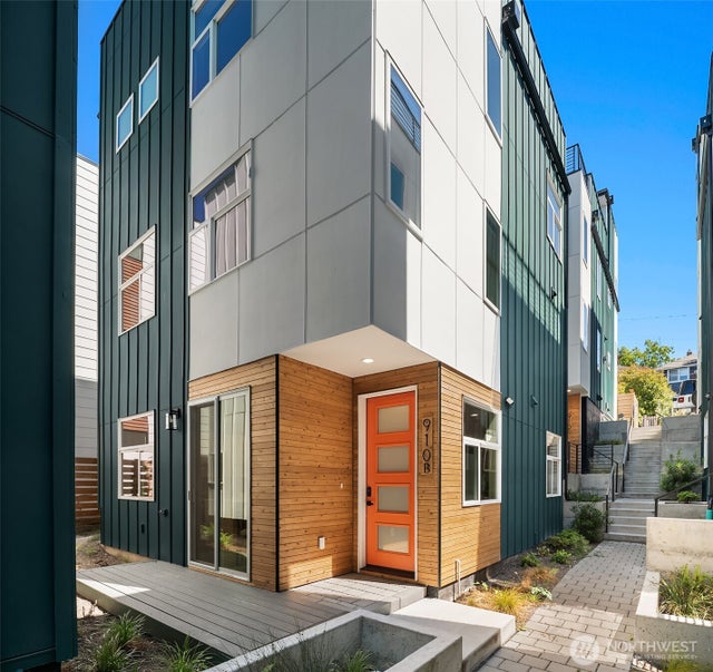 910 15th Avenue B #B, Seattle