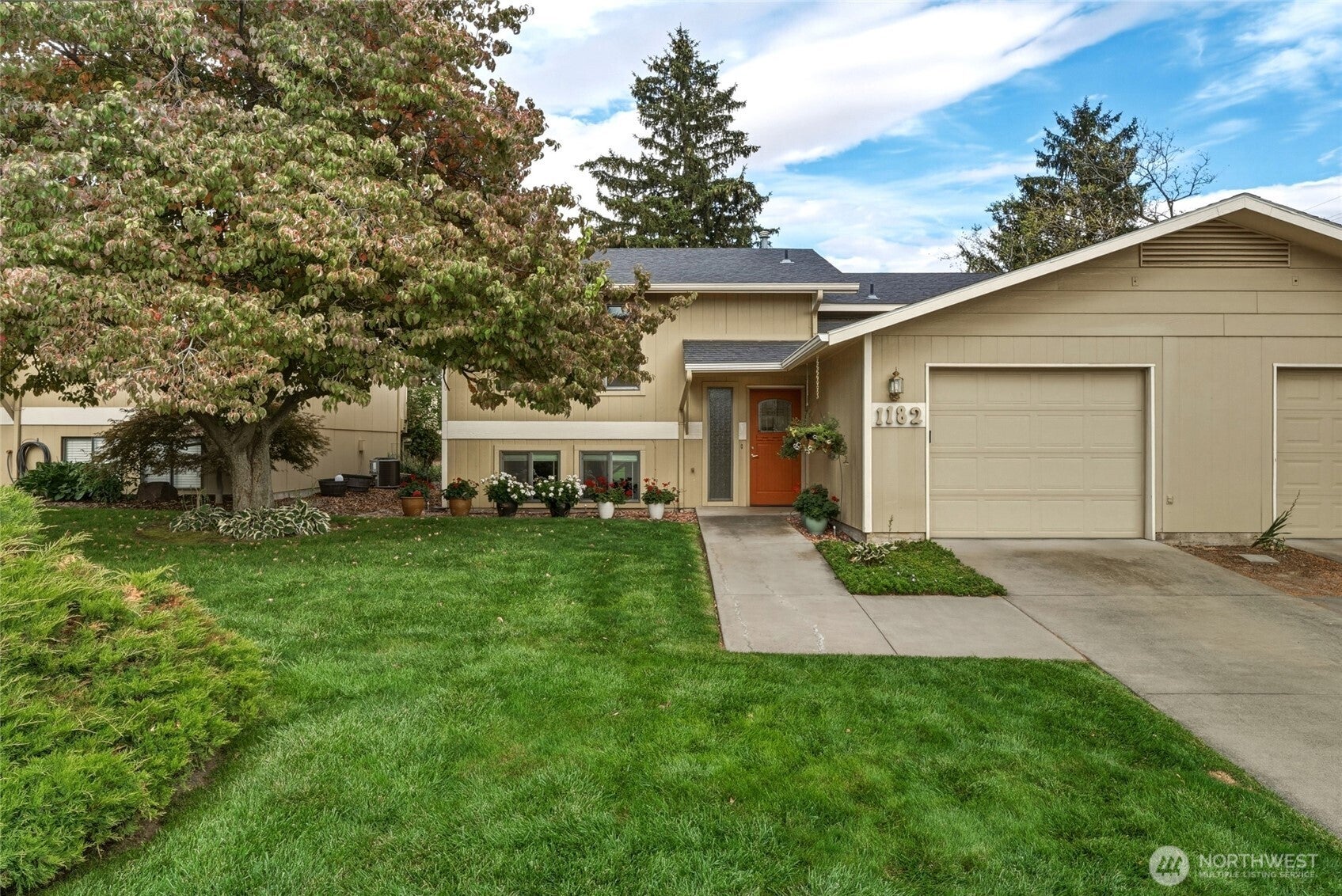 1182 Lancer Drive