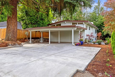 Photo of 10017 12th Avenue NE, Seattle, WA 98125 (MLS # 2577681)
