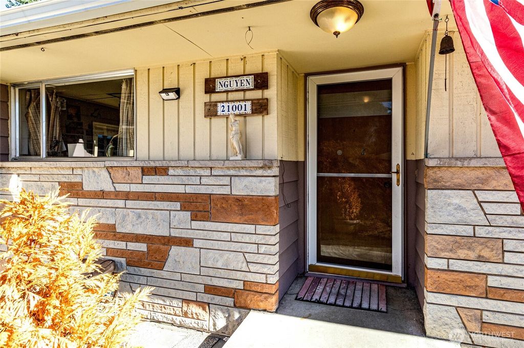 Photo of 21001 80th Avenue W, Edmonds, WA 98026 (MLS # 2453384)