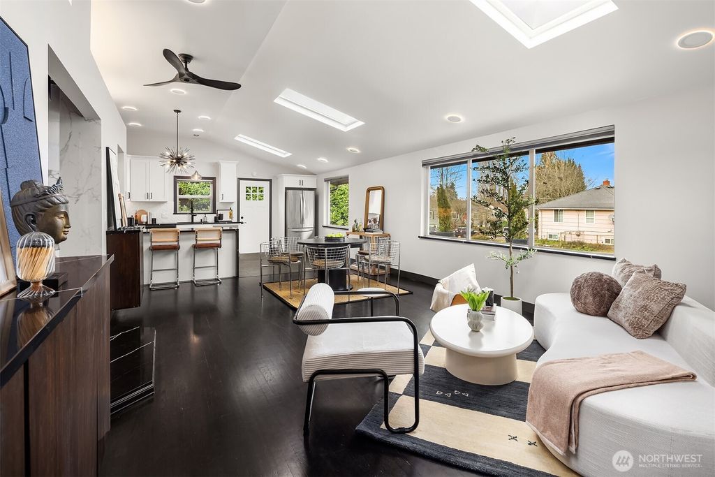 Photo of 1403 SW Thistle Street, Seattle, WA 98106 (MLS # 2467719)