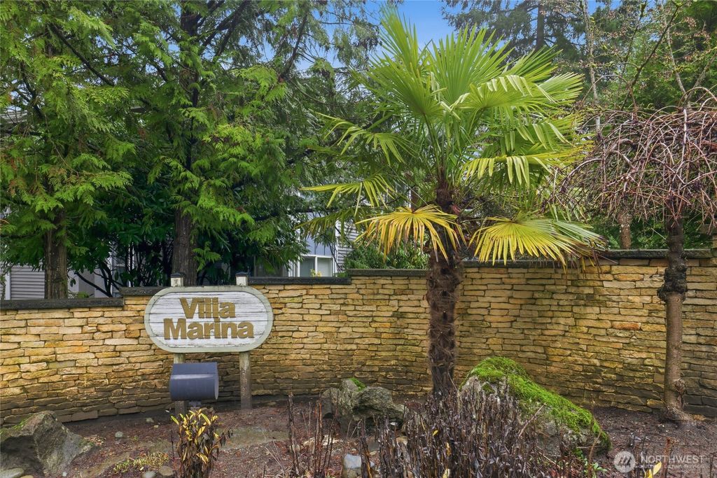 Photo of 17203 NE 45th Street #47, Redmond, WA 98052 (MLS # 2469993)