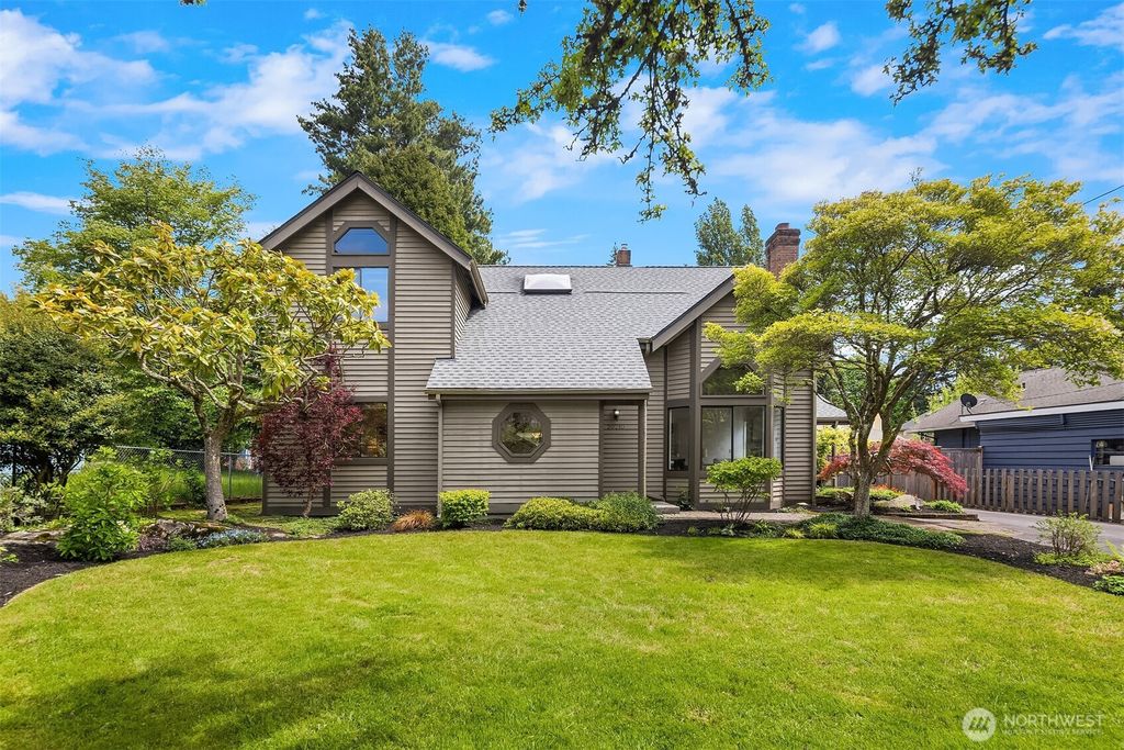 Photo of 20210 Greenwood Avenue N, Shoreline, WA 98133 (MLS # 2374960)