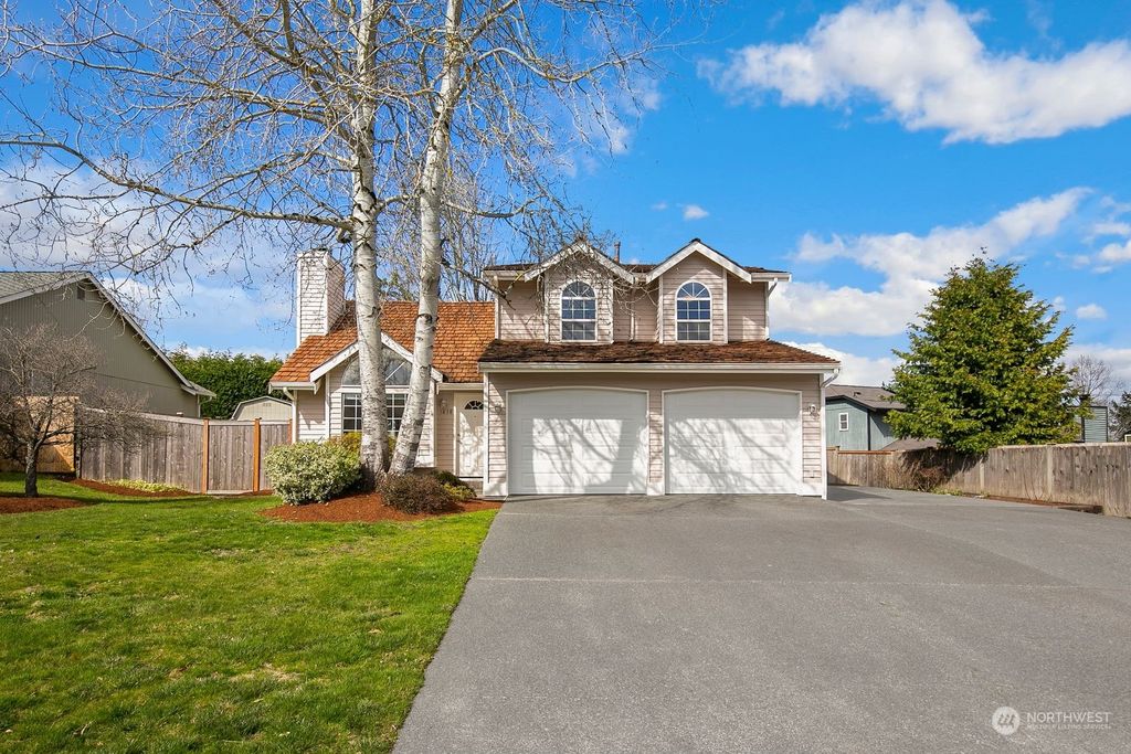 Photo of 1818 SW 325th Place, Federal Way, WA 98023 (MLS # 2050990)