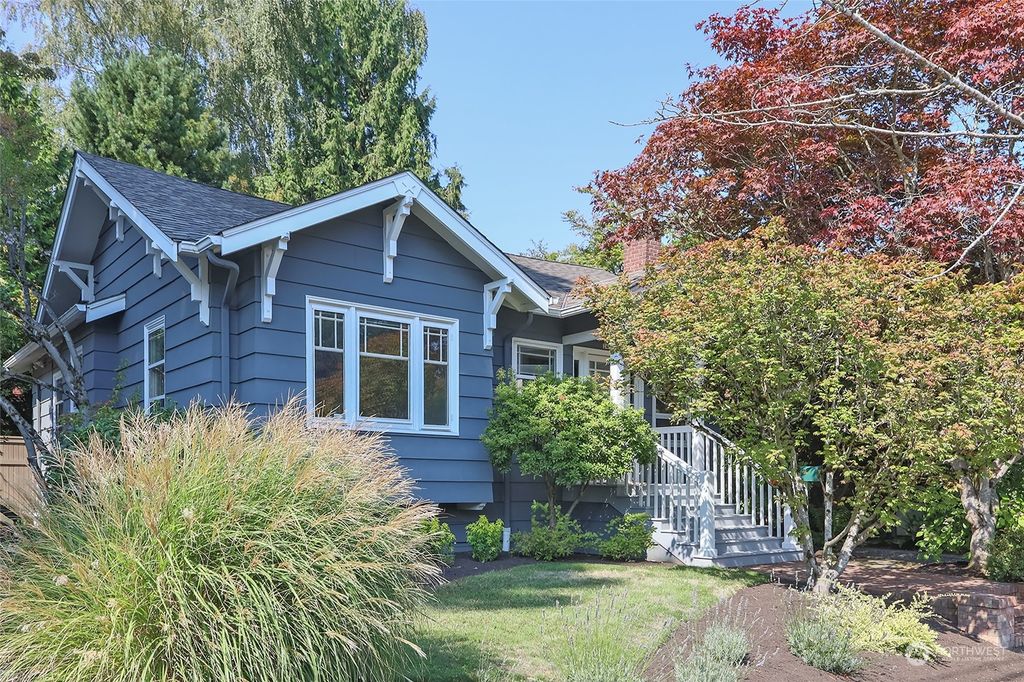 Photo of 2407 25th Avenue E, Seattle, WA 98112 (MLS # 2291669)