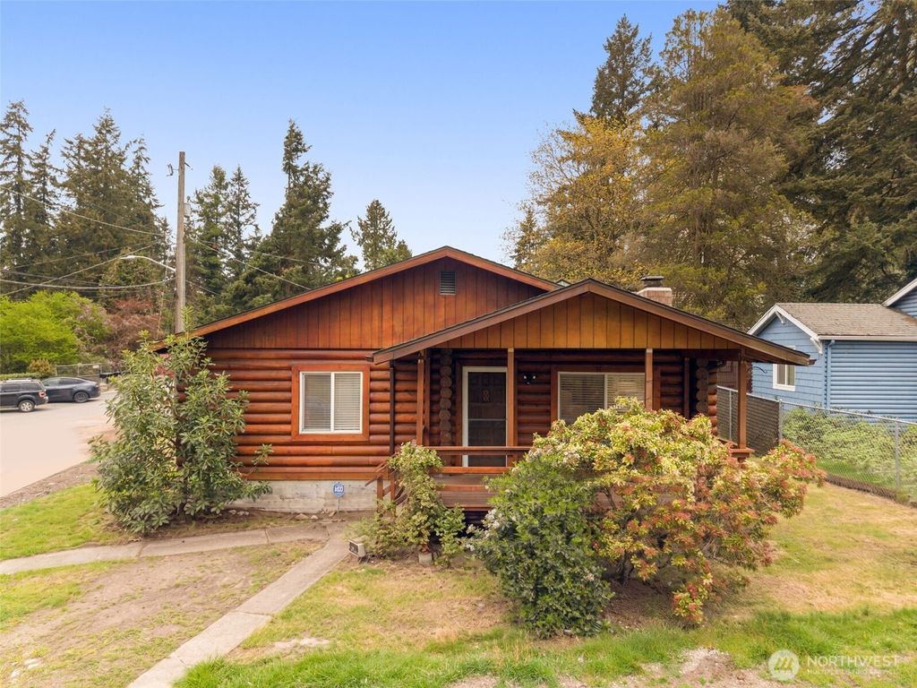 Photo of 14508 6th Ave Ave NE, Shoreline, WA 98155 (MLS # 2507177)