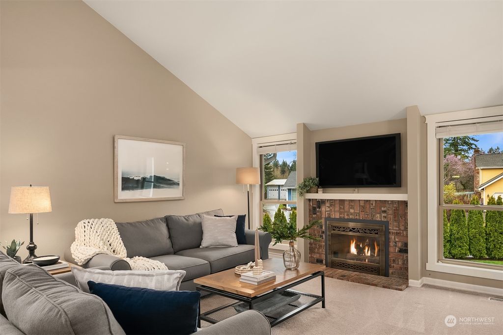 Photo of 11644 132nd Court NE, Redmond, WA 98052 (MLS # 2204901)